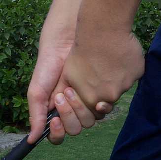 kidgrip_right_palm.JPG (10638 bytes)