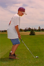 kidpos_excessknee.JPG (29401 bytes)