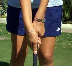 kidputt_boththumbs.JPG (7836 bytes)